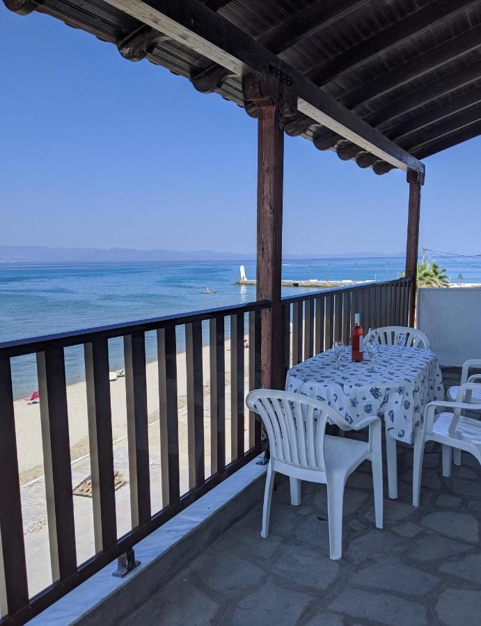 Seafront Apartment Pefkochori Exterior foto